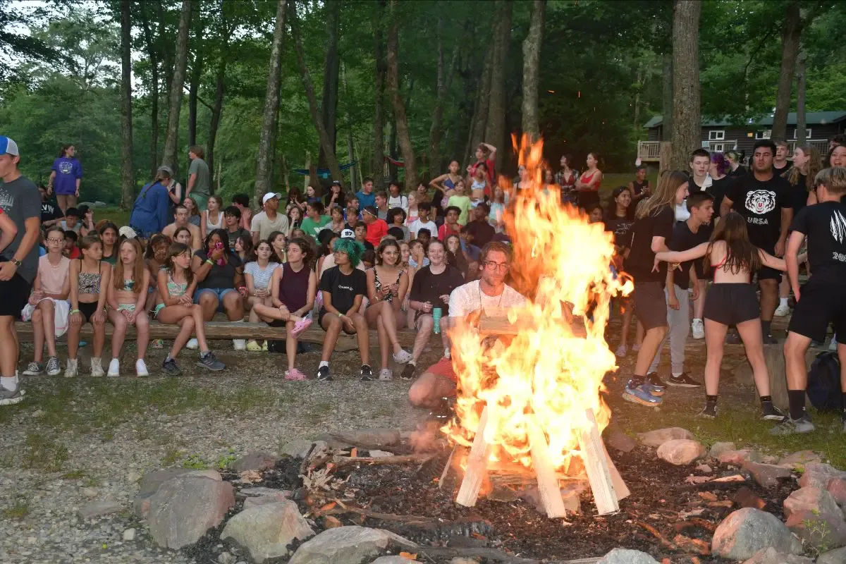 Descubre cómo hacer amigos en todo el mundo y enriquecer tu vida con conexiones internacionales | Haz tu intercambio cultural con CCUSA Ventur Camps