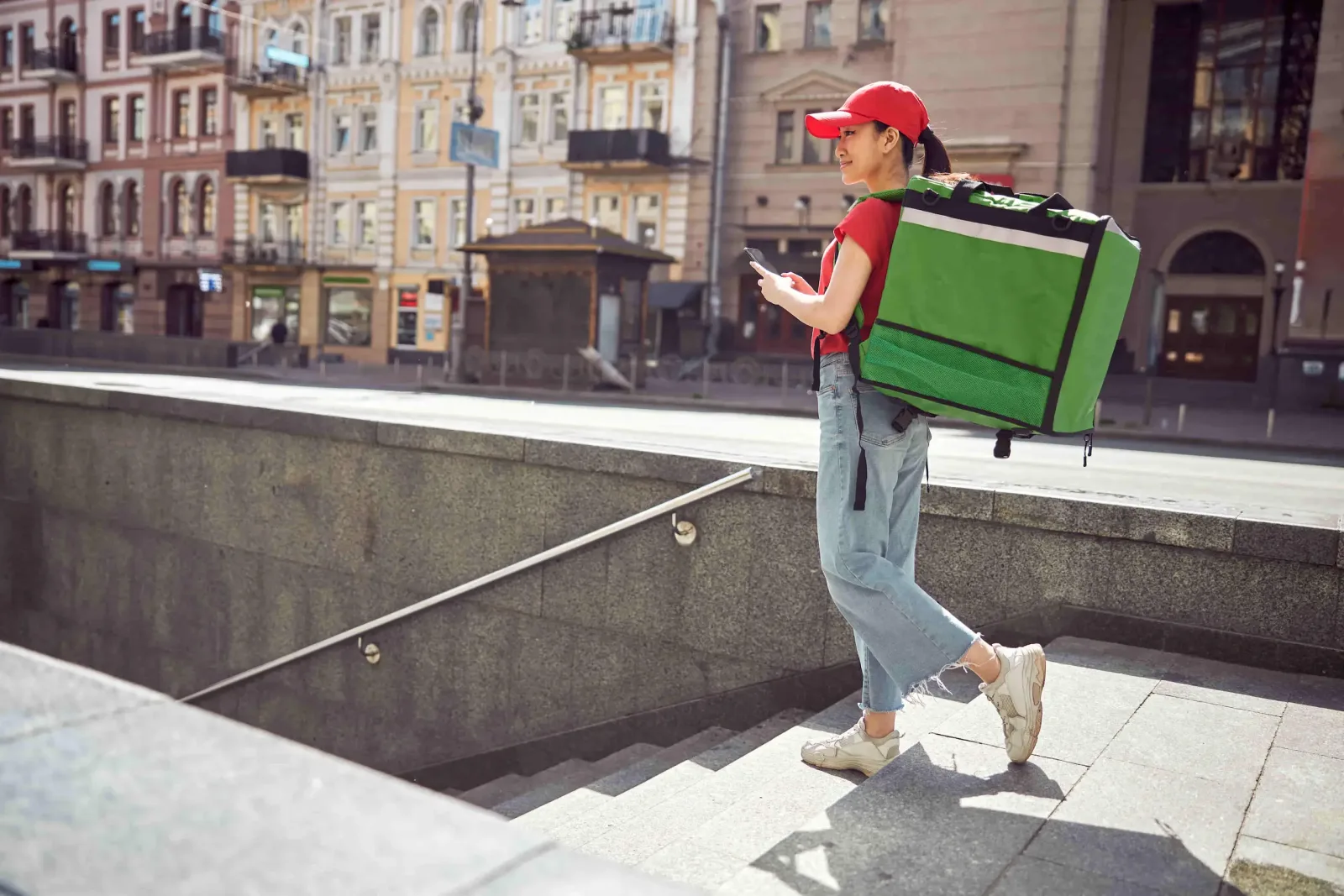 Mujer con trabajo en usa de Food Beverage